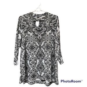 🔘STYLE & CO.: Women’s L, gray & white patterned 1/4 sleeve top w/openings🔘